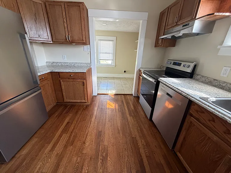 921 Edgemont Ave #921 — Photo 10