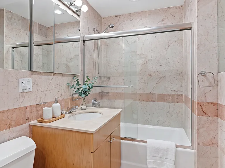 155 Chambers St #3 — Photo 7