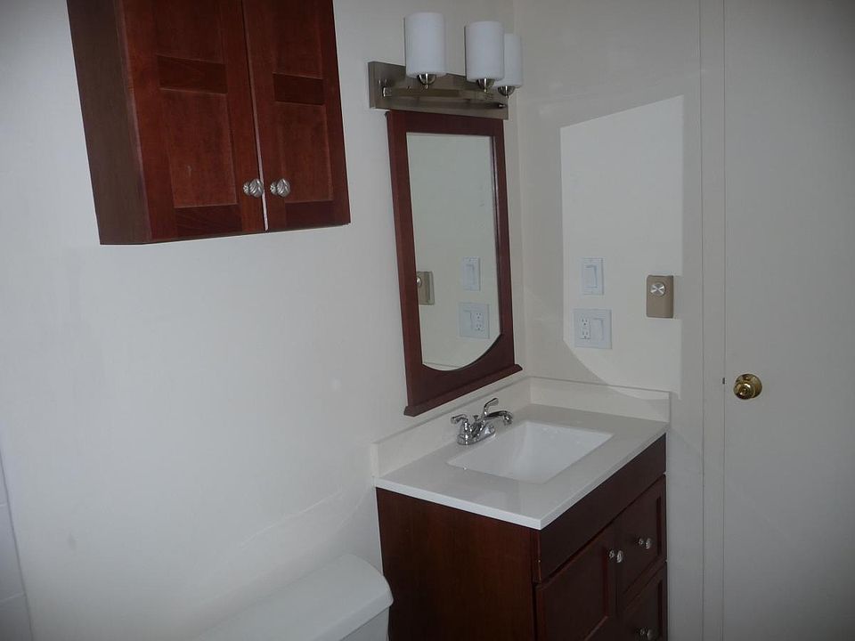 Porcelain Floors in kitchen