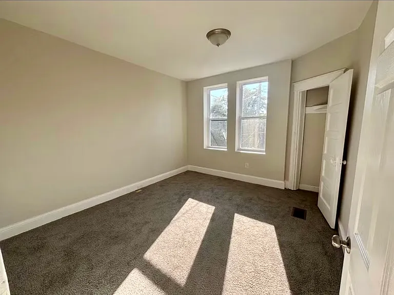 418 N Loudon Ave — Photo 12