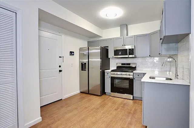 1 bed, 630 sqft, $2,400 — Photo 3