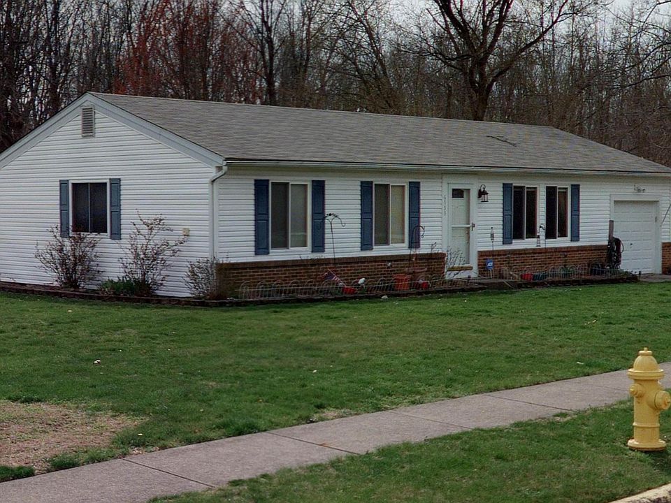 2nd image of 6933 Blackoak Dr