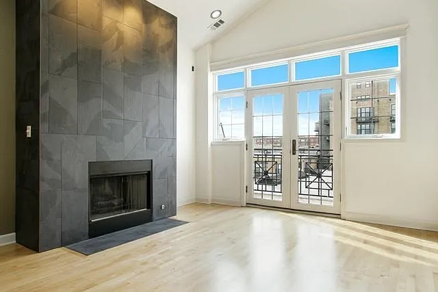 1048 W Fulton Market #3 — Photo 2