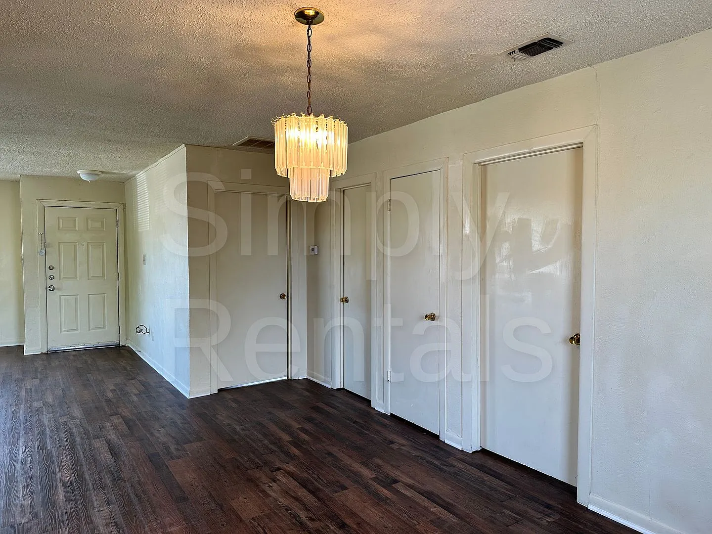 2811 Granger — Photo 3