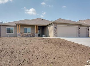 905 Renaissance Dr, Lawrence, KS 66049