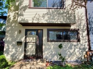 140 Brookside Ln, Hillsborough, NJ 08844