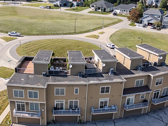 3rd image of 492 Bluestem Cir