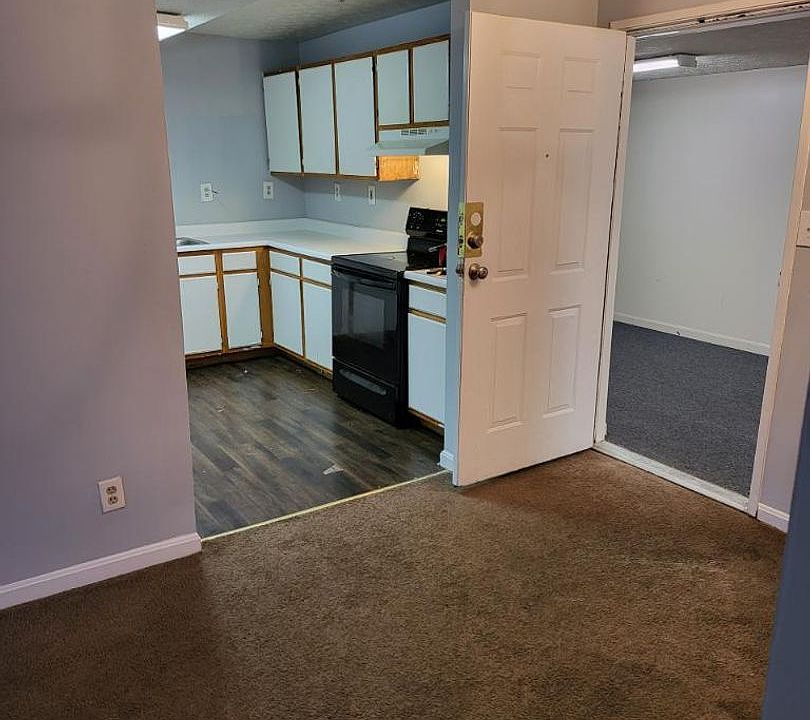 1st image of 1524 W Market St APT 3