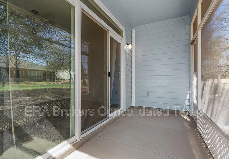 118 Portsmouth Dr — Photo 22