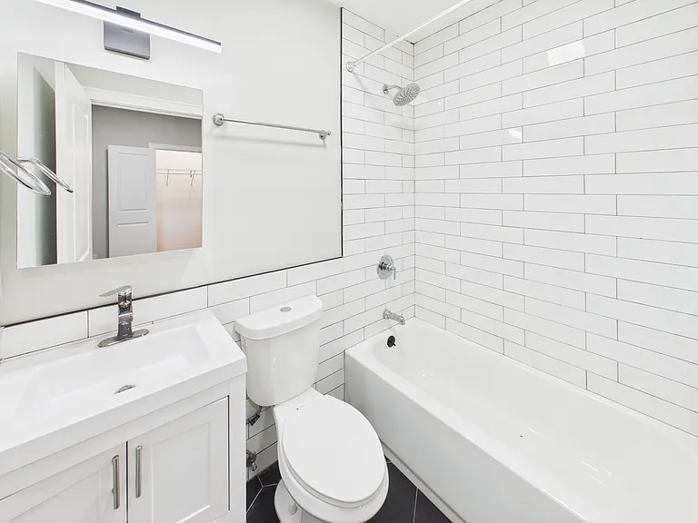 2207 W 18th St #1C — Photo 11