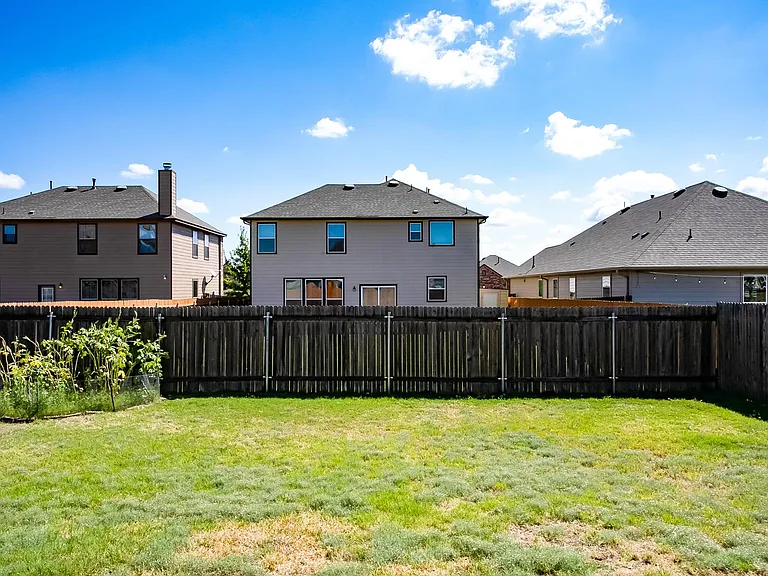 8049 Arezzo Dr — Photo 30