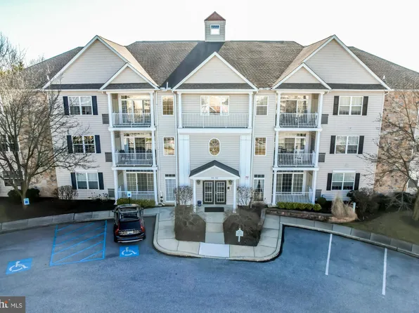 310 Victoria Gardens Dr, Kennett Square, PA 19348