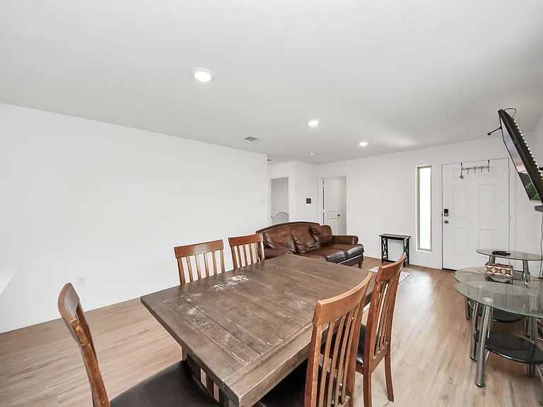 9206 Burnet Fields Dr — Photo 11