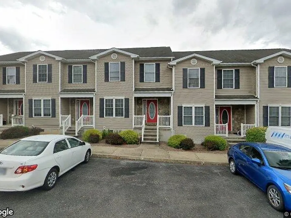 81 Pinnacle Ln