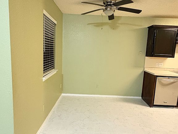 4th image of 7023 Lincoln Dr