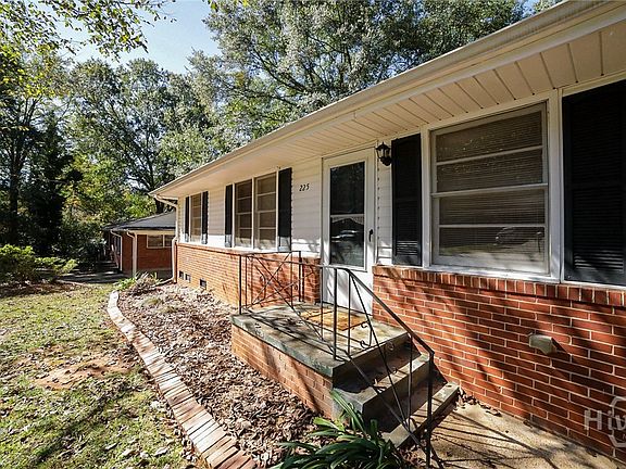 3rd image of 225 Knottingham Drive
