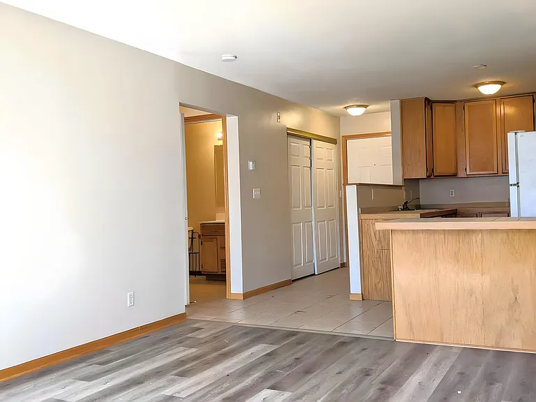 Twin Pines Apartments — Photo 39