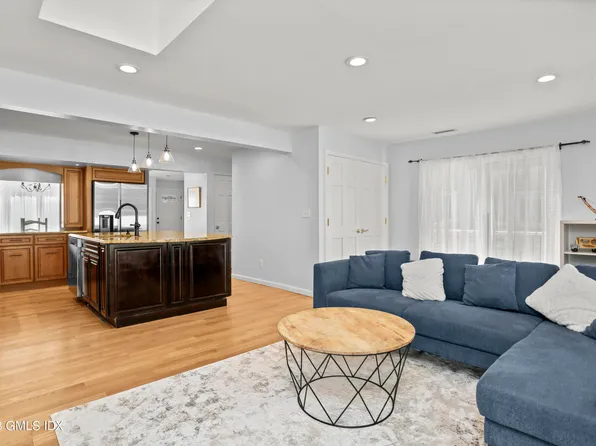 14 Hawthorne St S #A, Greenwich, CT 06831