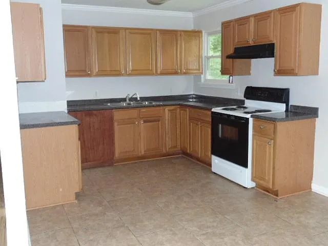 4418 Heath Dr — Photo 3