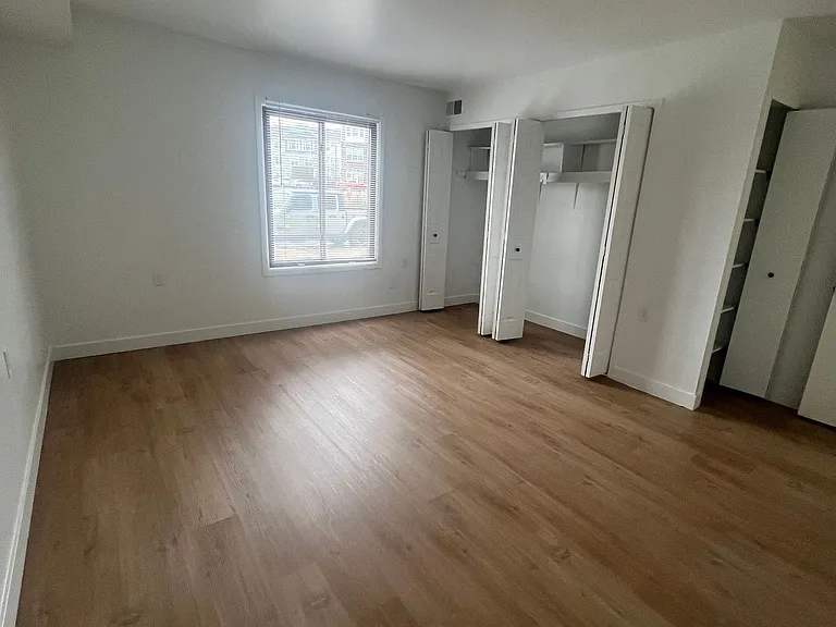 30535 W 14 Mile Rd — Photo 11