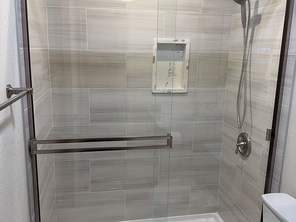 5th image of 889 Santa Cruz Dr #2