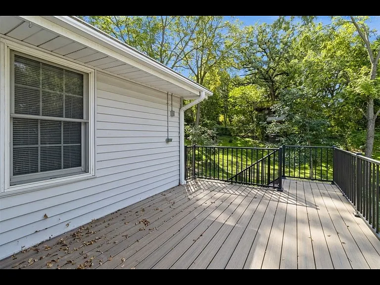 5612 Grand Ave — Photo 3