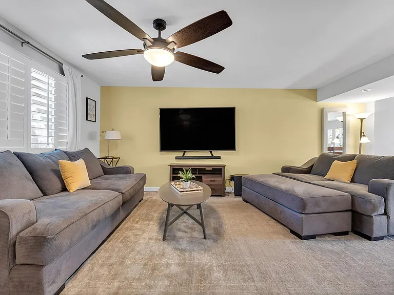 7663 E Montecito Ave — Photo 5