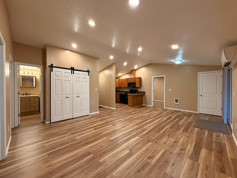Roomy Vaulted Ceilings