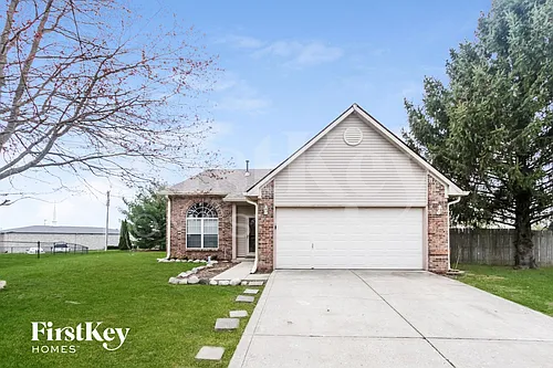 1056 Oak Leaf Rd Photo 1