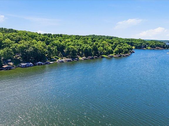 3rd image of 657 King Beach Dr