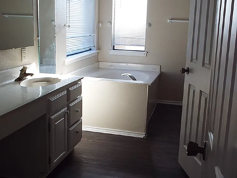 3422 Sunlit Grv — Photo 11