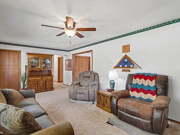 2nd image of 110 Sunrise Dr