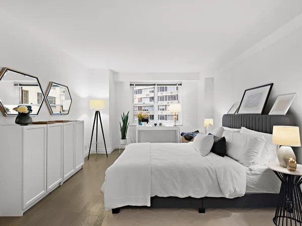 400 East 54th Street image 13 of 24