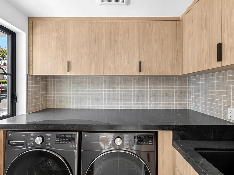 700 1/2 Iris Ave — Photo 18