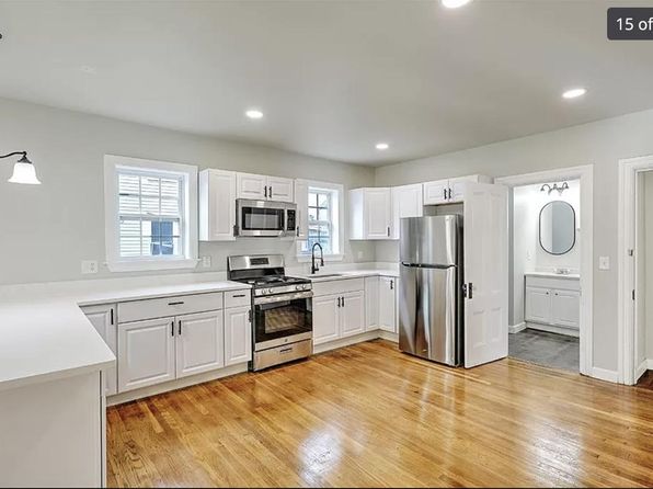589 Public St #2
