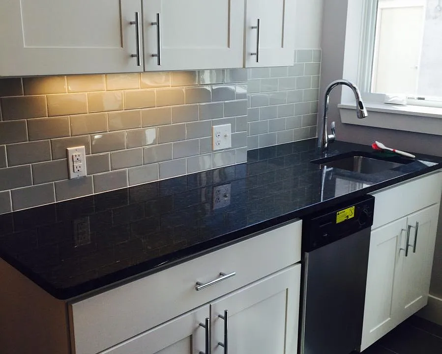 4 E Athens Ave #105