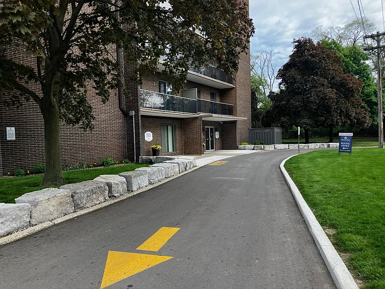 255 Capel St — Photo 21