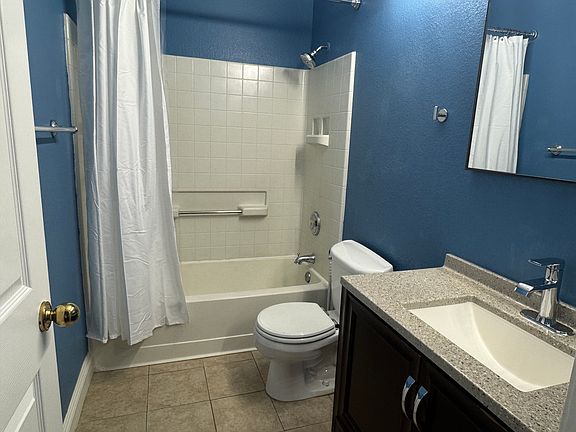 full bath for guests/second bedroom