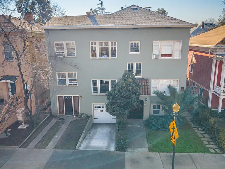 1808 P St — Photo 2