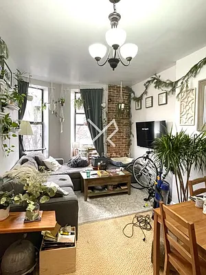 Rented by Yaffa Realty LLC | media 3