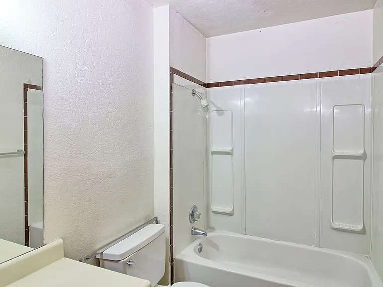2915 Orchard Ave — Photo 14