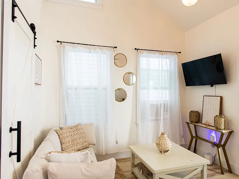 904 Fleming St #2 — Photo 5