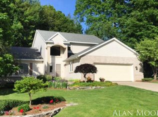 6273 Miramonte Dr NE, Rockford, MI 49341
