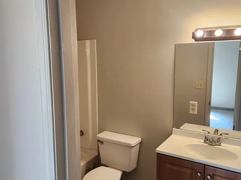 1017 Inverness Rd — Photo 7