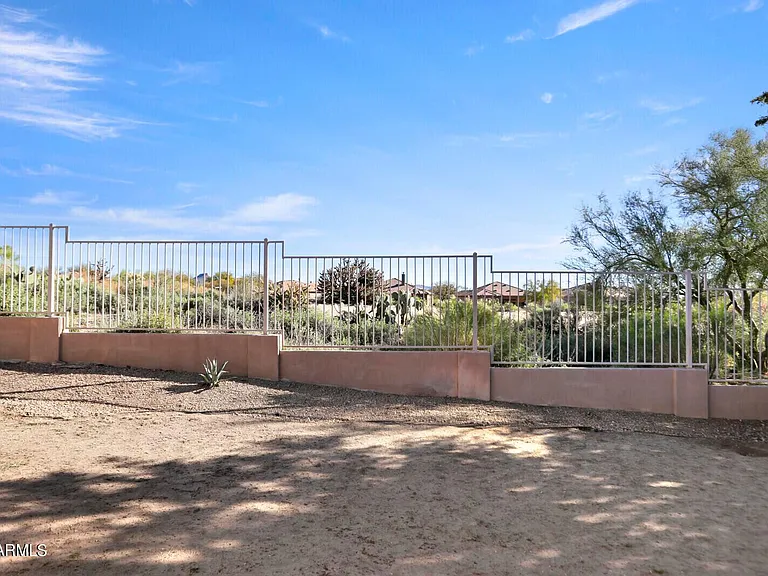 9303 E Whitewing Dr — Photo 32