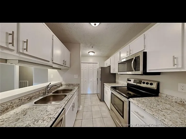225 Waterdown Dr #11 — Photo 5