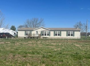 28961 Poplar Rd, Centralia, IL 62801