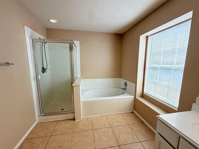 15423 Fir Woods Ln — Photo 27