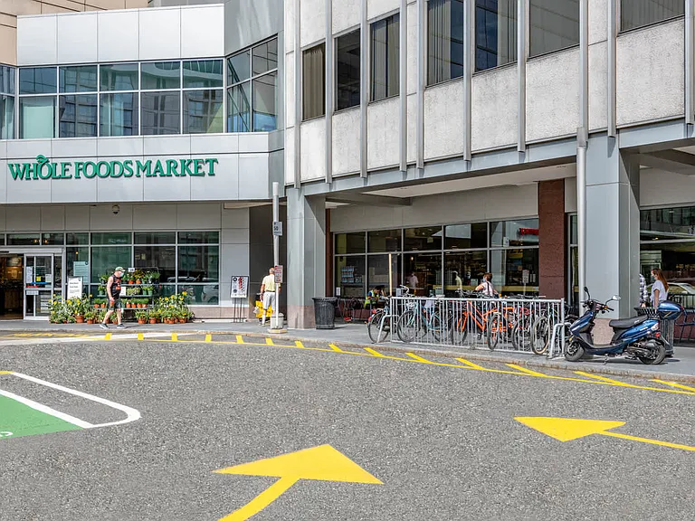 Conveniently close to your favorite grocery stores and retailers.