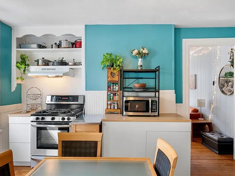 12 Armenia St — Photo 1